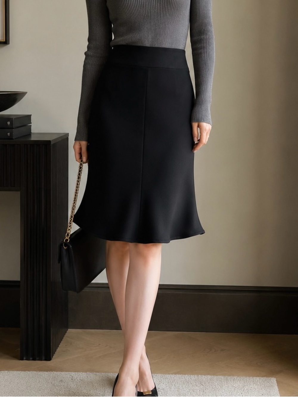 NWT Giorgio Armani Black Flared Pencil Skirt Size 38 Knee Length